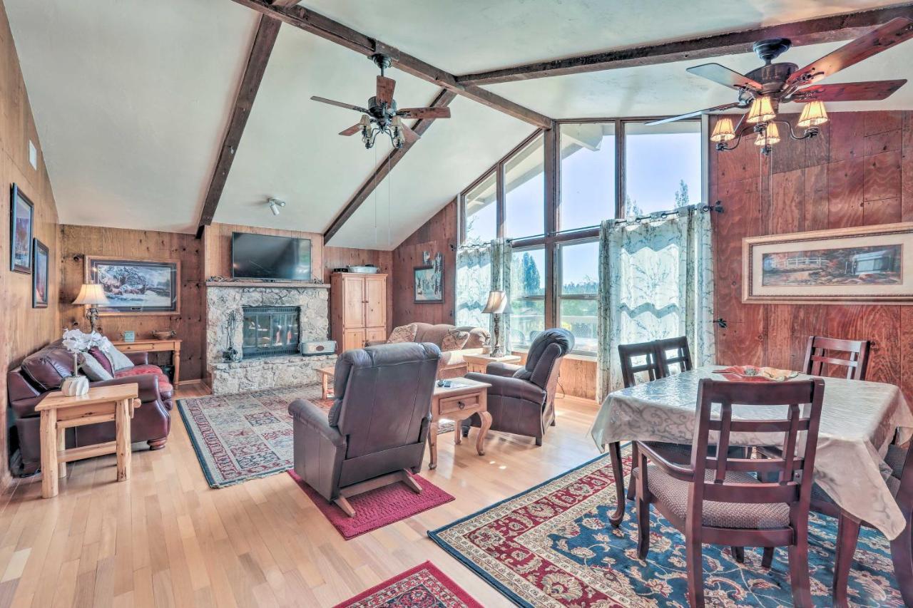 Flagstaff Townhome - Walk To Country Club And Pools! Buitenkant foto